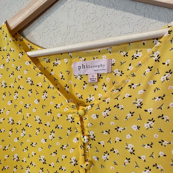 Philosophy Yellow Tulip Sleeve Blouse - Picture 2 of 4